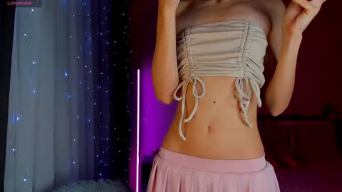 Snapshot of under_the_skin chatting on 02-07-25, 07:38 Under The Skin online show from 02-07-25, 07:38