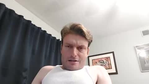 Snapshot of undress_me_ chatting on 12-28-24, 11:52 undress me online show from 12-28-24, 11:52