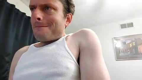 Snapshot of undress_me_ chatting on 12-31-24, 11:20 undress me online show from 12-31-24, 11:20