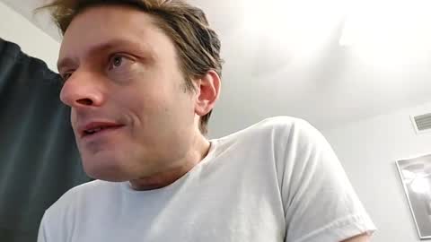 Snapshot of undress_me_ chatting on 01-04-25, 01:10 undress me online show from 01-04-25, 01:10