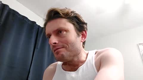 Snapshot of undress_me_ chatting on 01-17-25, 02:29 undress me online show from 01-17-25, 02:29