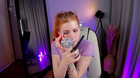 Call me Mira  thumbs up its make me happy online show from 12-17-24, 08:43