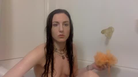 Lola Moonstone online show from 04-19-26, 01:21