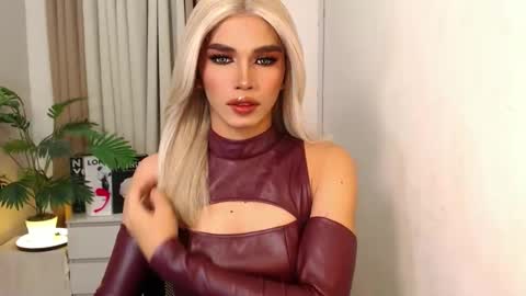 Miss Andrea online show from 12-18-25, 07:31