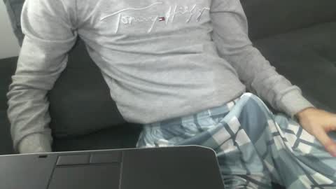 uniqueboy22 online show from 03-17-26, 11:41