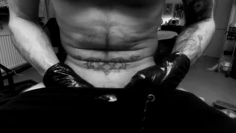 Snapshot of unlitimnaughty_ chatting on 01-23-25, 10:32 unlitimnaughty_ online show from 01-23-25, 10:32