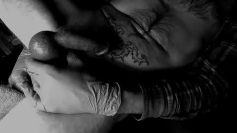 Snapshot of unlitimnaughty_ chatting on 11-19-25, 06:35 unlitimnaughty_ online show from 11-19-25, 06:35