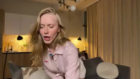 UnnaBella online show from 06-01-26, 07:04