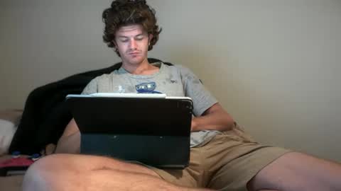 Snapshot of unverifiedbwc chatting on 09-13-25, 11:21 Stepbro online show from 09-13-25, 11:21