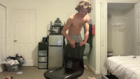 Snapshot of unverifiedbwc chatting on 11-11-25, 11:16 Stepbro online show from 11-11-25, 11:16