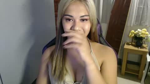 Vee online show from 02-16-25, 04:42