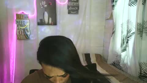 Snapshot of ur_dazzlingmorenaxx chatting on 04-28-26, 01:59 ur_dazzlingmorenaxx online show from 04-28-26, 01:59