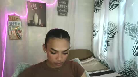 Snapshot of ur_dazzlingmorenaxx chatting on 05-22-26, 02:08 ur_dazzlingmorenaxx online show from 05-22-26, 02:08