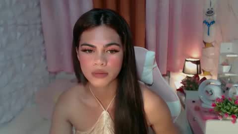 ur_dollxxx online show from 10-05-25, 11:13