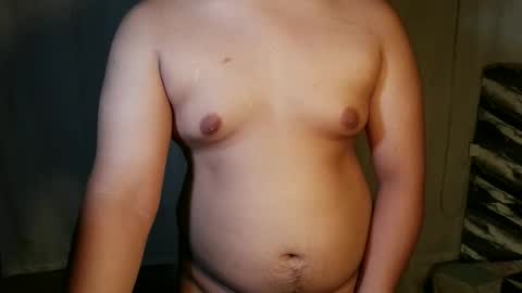 Snapshot of ur_fucking2005 chatting on 05-26-26, 02:57 DA online show from 05-26-26, 02:57