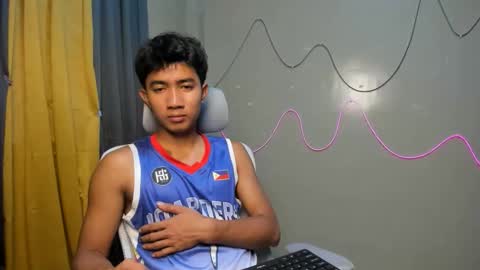 Snapshot of ur_hottestjonny chatting on 05-09-26, 02:55 jonny online show from 05-09-26, 02:55