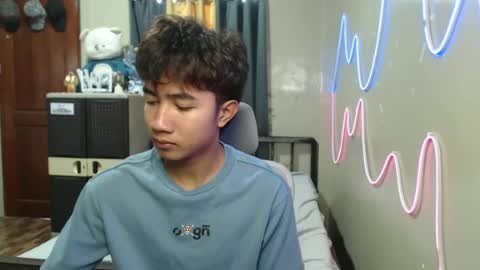 Snapshot of ur_hottestjonny chatting on 06-24-26, 12:20 jonny online show from 06-24-26, 12:20