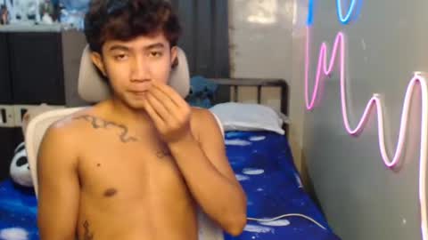 Snapshot of ur_hottestjonny chatting on 06-26-26, 11:58 jonny online show from 06-26-26, 11:58
