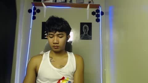 Snapshot of ur_hottestjonny chatting on 07-18-26, 11:52 jonny online show from 07-18-26, 11:52