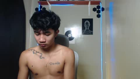 Snapshot of ur_hottestjonny chatting on 07-23-26, 10:13 jonny online show from 07-23-26, 10:13
