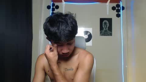 Snapshot of ur_hottestjonny chatting on 07-29-26, 01:48 jonny online show from 07-29-26, 01:48