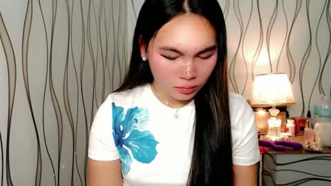 QUEENSY online show from 10-12-25, 04:28