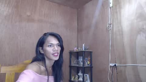 Snapshot of ur_prescious_xxx chatting on 05-11-26, 02:23 Ur Lovely Pricious online show from 05-11-26, 02:23
