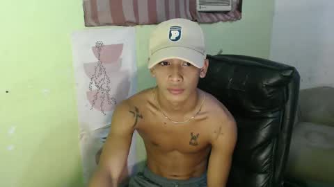 Snapshot of ur_raffy chatting on 02-13-25, 01:37 ur_raffy online show from 02-13-25, 01:37