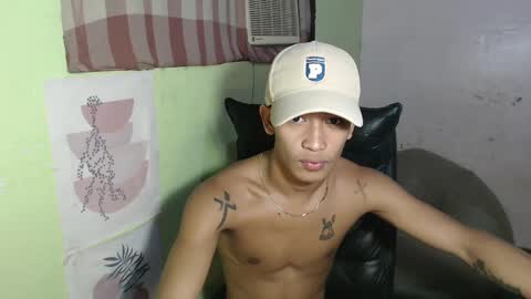Snapshot of ur_raffy chatting on 02-14-25, 12:51 ur_raffy online show from 02-14-25, 12:51
