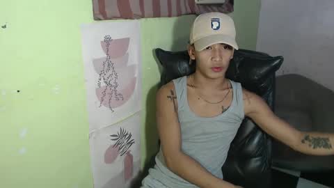 Snapshot of ur_raffy chatting on 02-15-25, 10:55 ur_raffy online show from 02-15-25, 10:55