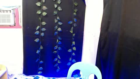 chesca online show from 10-27-25, 12:04