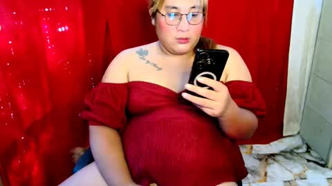 pretitit micole online show from 12-17-25, 12:16