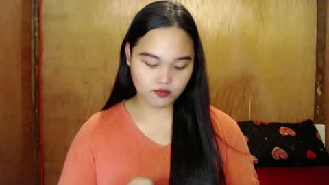 Snapshot of urasian_hotchix69 chatting on 12-25-24, 12:15 Lycah online show from 12-25-24, 12:15