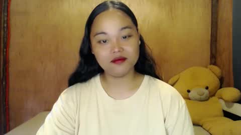 Snapshot of urasian_hotchix69 chatting on 10-18-25, 06:37 Lycah online show from 10-18-25, 06:37