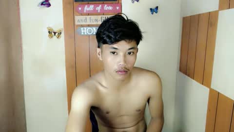 Snapshot of urasian_jomarie chatting on 09-12-25, 01:22 urasian_jomarie online show from 09-12-25, 01:22