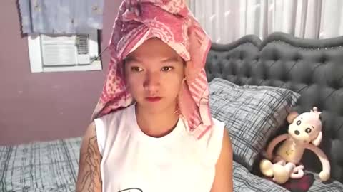 NEWRA  ALLISON online show from 03-24-26, 04:28