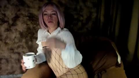 Snapshot of urasian_slut_yana chatting on 02-28-25, 09:36 yana online show from 02-28-25, 09:36