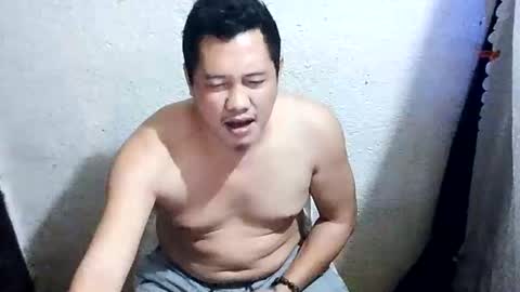 Snapshot of urasianguy90 chatting on 02-03-26, 04:56 carlo online show from 02-03-26, 04:56