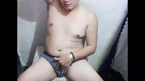 Snapshot of urasianguy90 chatting on 02-24-26, 05:05 carlo online show from 02-24-26, 05:05