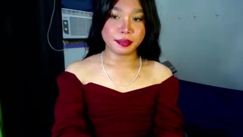 Snapshot of urasiansweet_cummer chatting on 02-26-25, 04:14 KENDRA online show from 02-26-25, 04:14