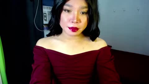 Snapshot of urasiansweet_cummer chatting on 03-09-25, 06:50 KENDRA online show from 03-09-25, 06:50