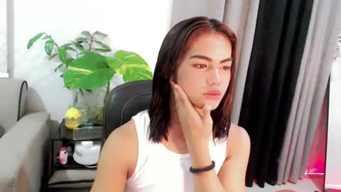 Snapshot of urbaby_anthony chatting on 06-14-26, 01:02 urbaby_anthony online show from 06-14-26, 01:02