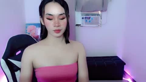 Snapshot of urbaby_kat chatting on 09-25-25, 06:50 Kat online show from 09-25-25, 06:50