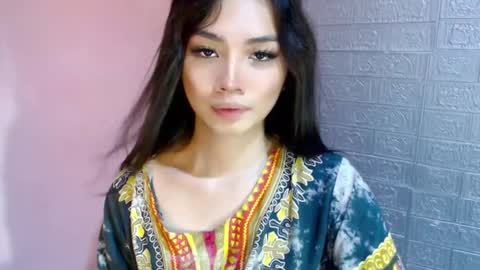 Clara online show from 01-31-25, 05:51