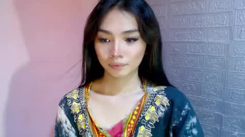 Clara online show from 03-09-25, 05:11