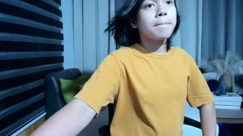urbambislvt online show from 04-24-26, 02:25