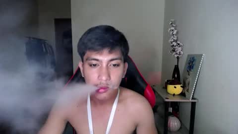 Snapshot of urcuteguy_jhonx chatting on 01-18-26, 03:27 Dannie online show from 01-18-26, 03:27