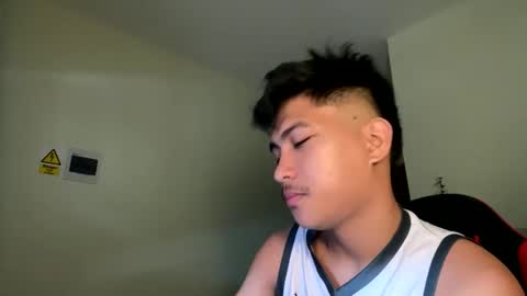 Snapshot of urcuteguy_jhonx chatting on 02-01-26, 03:16 Dannie online show from 02-01-26, 03:16