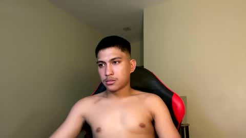 Snapshot of urcuteguy_jhonx chatting on 02-14-26, 05:26 Dannie online show from 02-14-26, 05:26