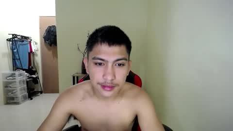 Snapshot of urcuteguy_jhonx chatting on 02-24-26, 02:42 Dannie online show from 02-24-26, 02:42